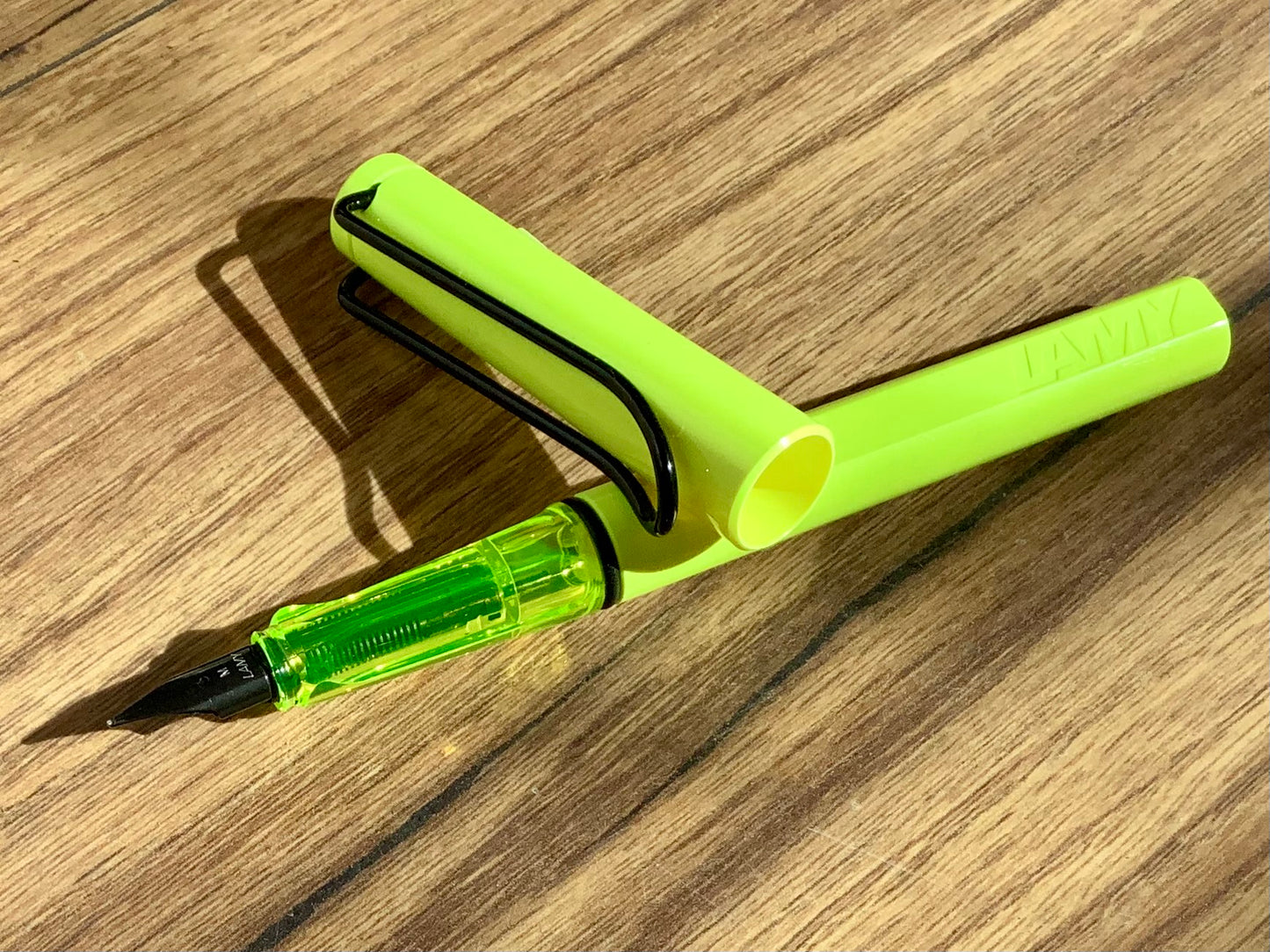 Füller Safari LAMY neongelb M special edition