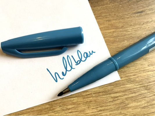 Sign Pen S520 83 % recycled Pentel° - Polly Paper - Umweltfreundliche Schreibwaren