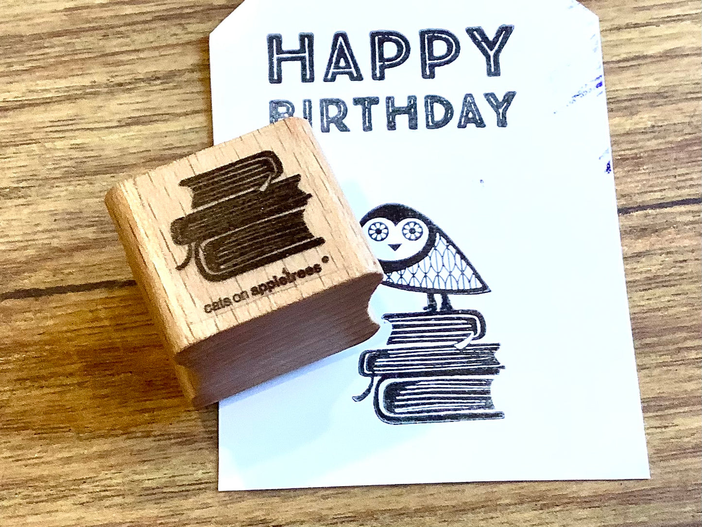 Stempel Bücherstapel (Cats on appletrees) - Polly Paper - Umweltfreundliche Schreibwaren