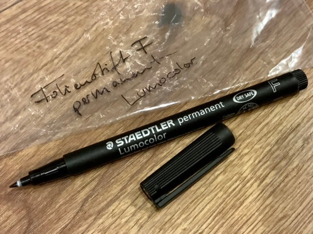 Folienstift schwarz F permanent Staedtler 97%RC