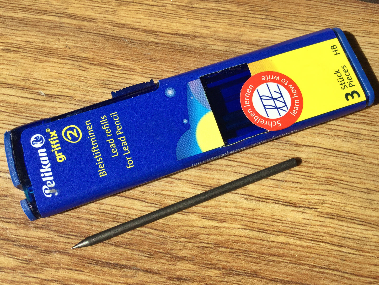 Feinminen 2mm 3 Grafitminen griffix Pelikan - Polly Paper - Umweltfreundliche Schreibwaren