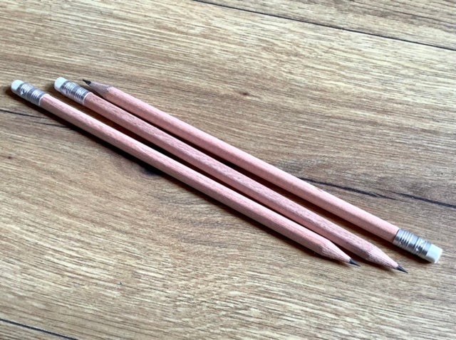 Grafitstift mit Radiertip Bleistift HB - Polly Paper - Umweltfreundliche Schreibwaren