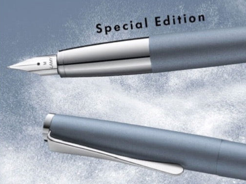 LAMY Füller "studio" Glacier EF - Polly Paper - Umweltfreundliche Schreibwaren