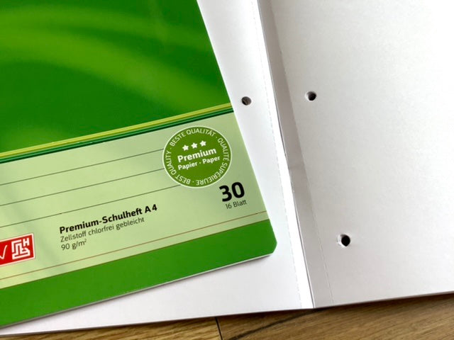 Schulheft A4 Lin.30 blanko gelocht perforiert 90g - Polly Paper - Umweltfreundliche Schreibwaren