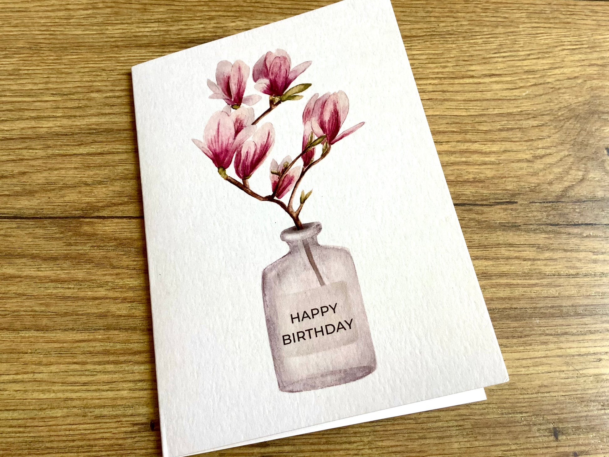 Briefkarte "Happy Birthday" - Glasvase mit Magnolien  - erhältlich bei Polly Paper - Umweltfreundliche Schreibwaren Berlin-Mitte