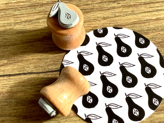 Holzstempel mini Birnenhälfte (Bordschätze) - Polly Paper - Umweltfreundliche Schreibwaren