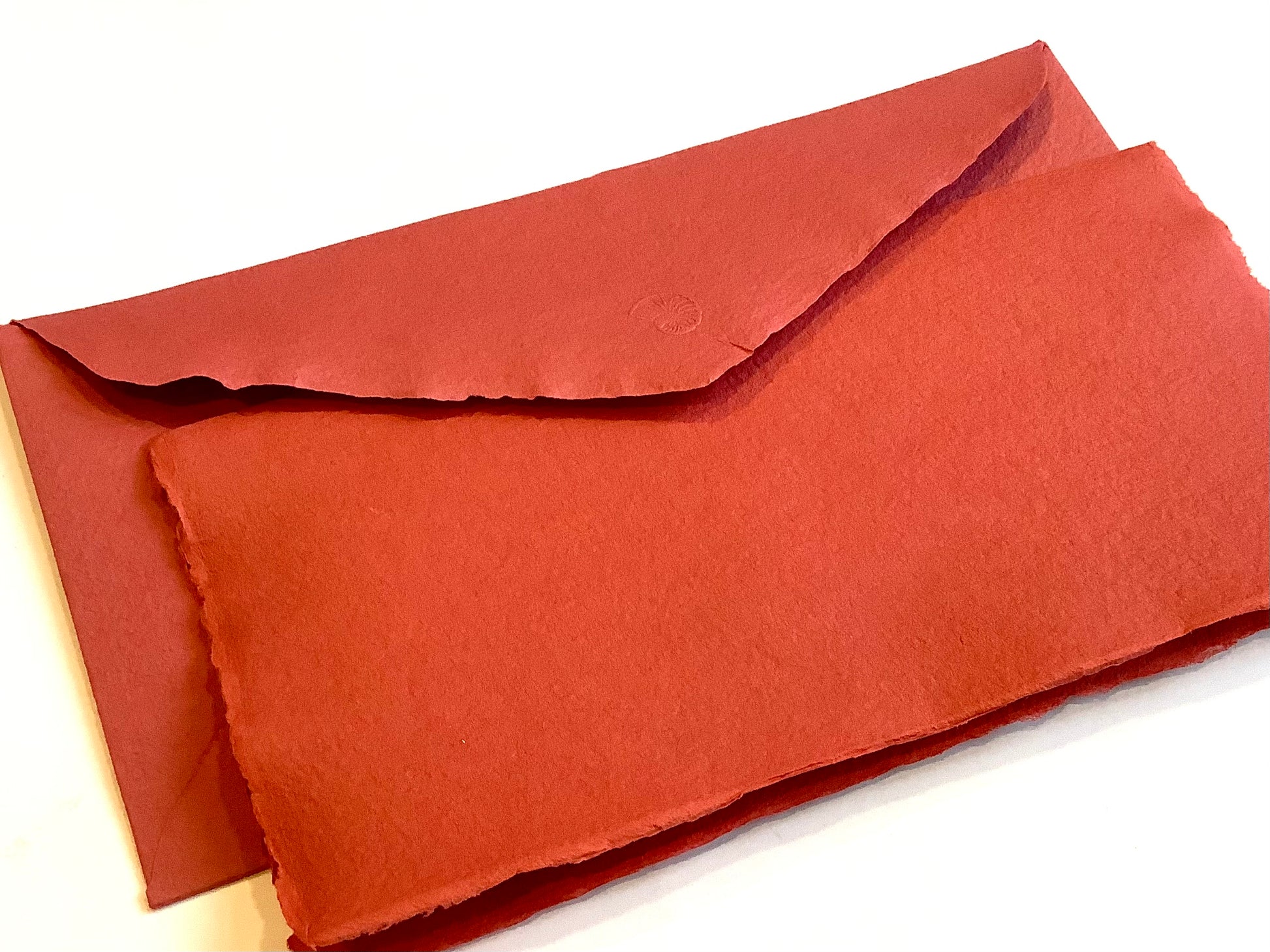 Bütten-Kuvert DL 11x22 ziegelrot l'Oliver handgeschöpft - Polly Paper - Umweltfreundliche Schreibwaren