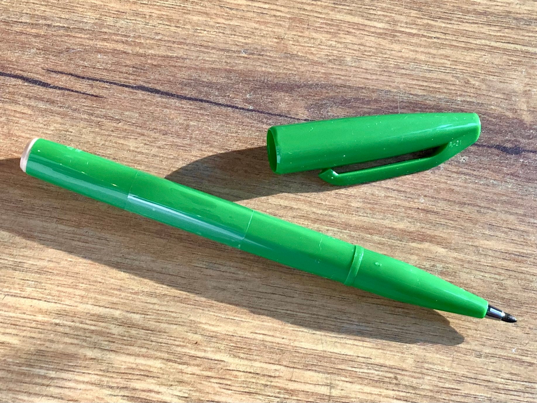 Sign Pen S520 83 % recycled Pentel° - Polly Paper - Umweltfreundliche Schreibwaren