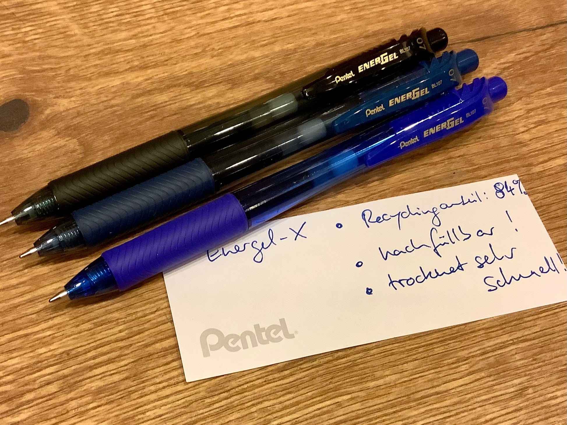 Gelschreiber EnerGel-X 0.7 Pentel BL107 84% recycelt - Polly Paper - Umweltfreundliche Schreibwaren