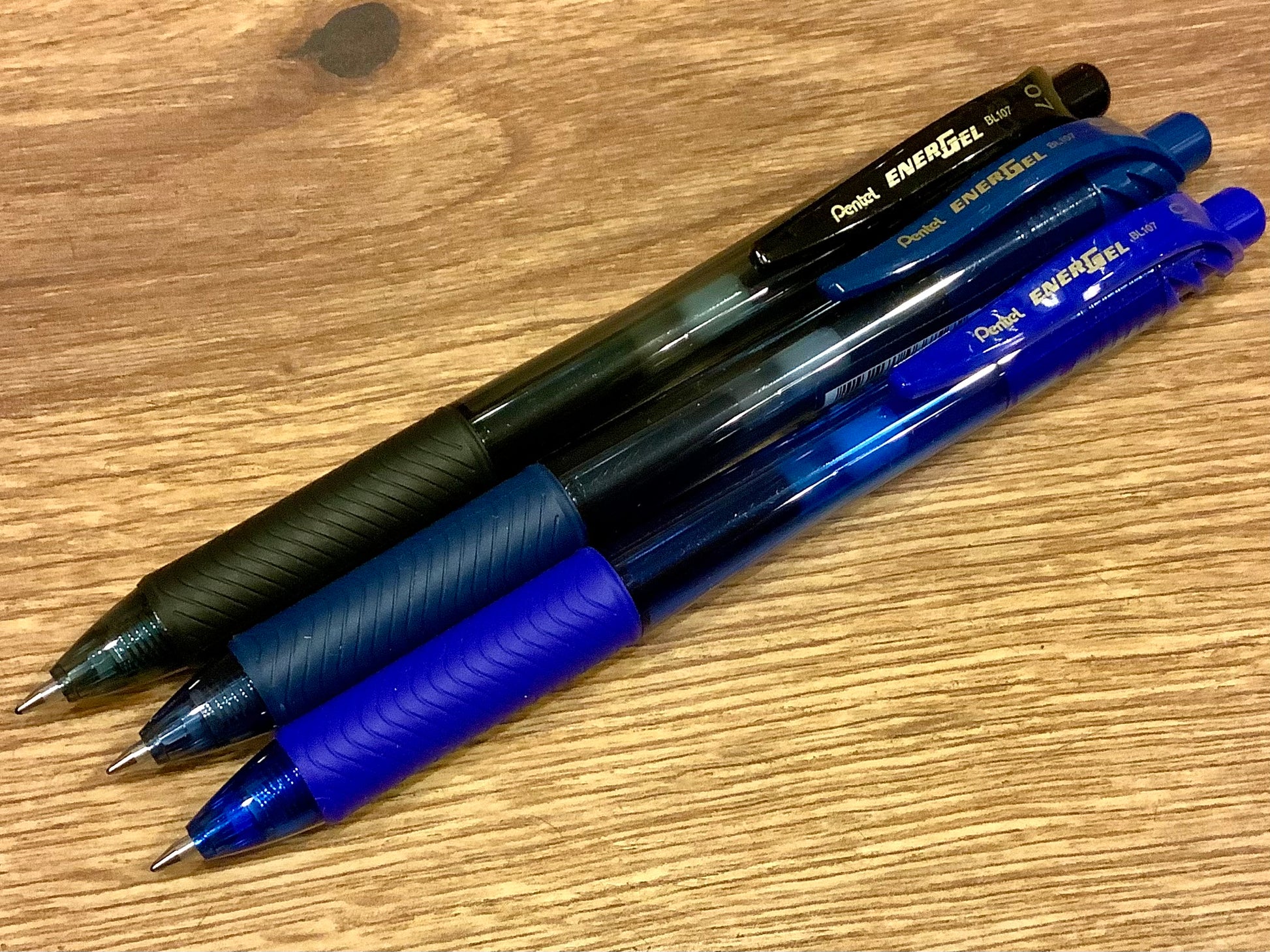 Gelschreiber EnerGel-X 0.7 Pentel BL107 84% recycelt - Polly Paper - Umweltfreundliche Schreibwaren