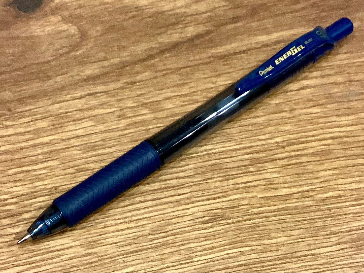 Gelschreiber EnerGel-X 0.7 Pentel BL107 84% recycelt - Polly Paper - Umweltfreundliche Schreibwaren