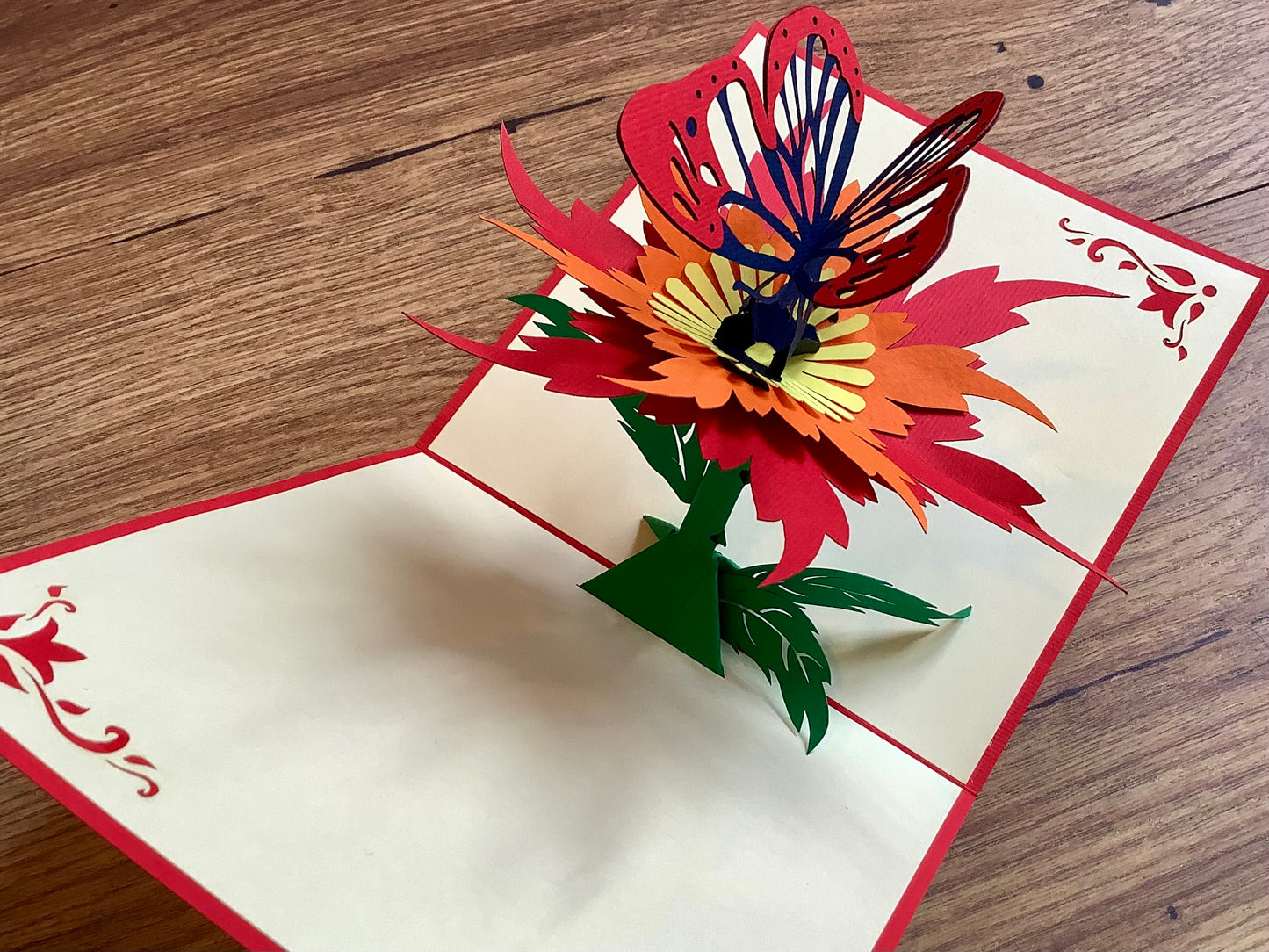 3D-Karte Schmetterling auf Blume Moving card