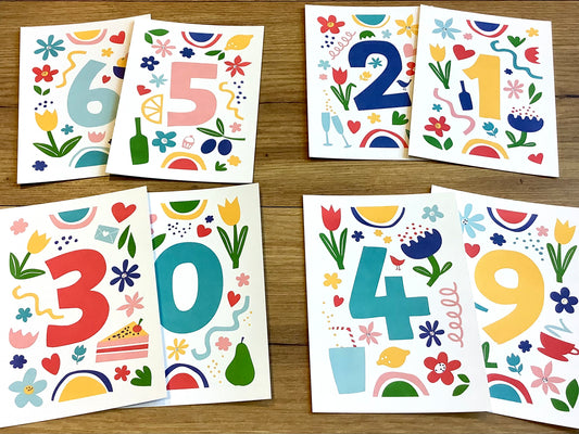 Postkarte Zahlen 0-9 Bow & Hummingbird - Polly Paper - Umweltfreundliche Schreibwaren