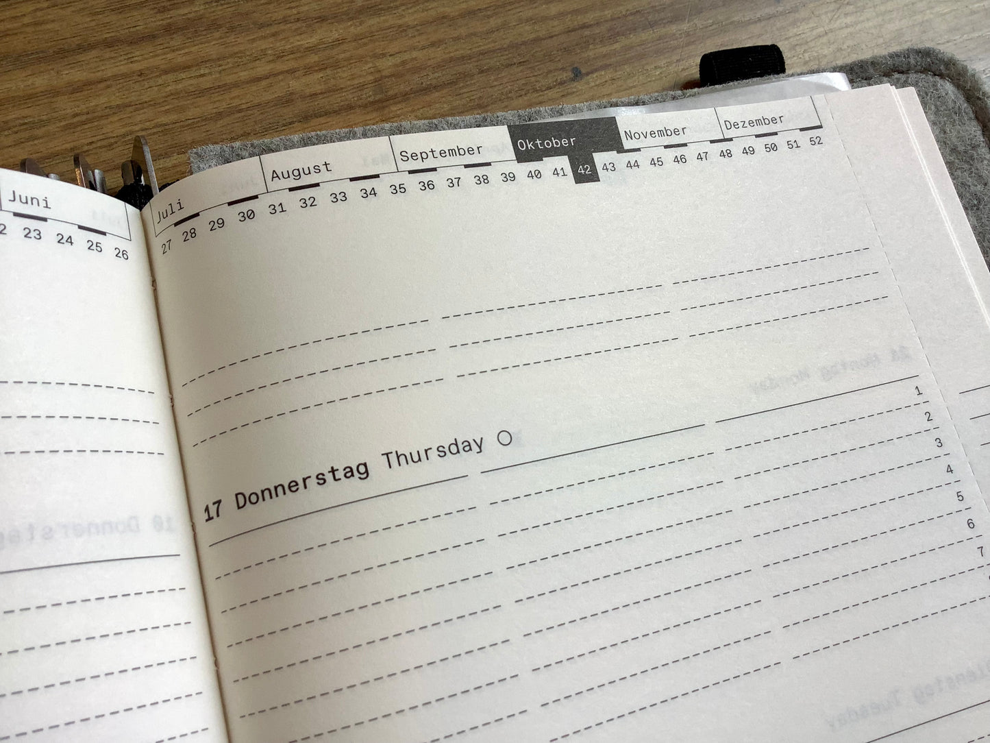 Lehrer*innenkalender ROTERFADEN°
