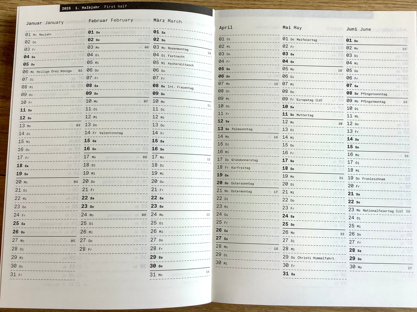 Lehrer*innenkalender ROTERFADEN°