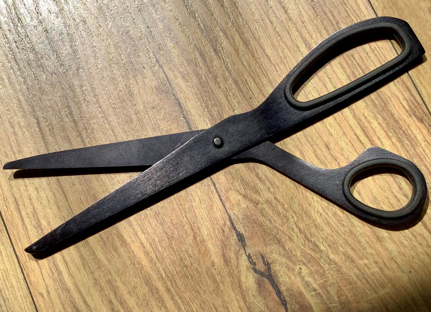 Design Schere Miquelrius schwarz