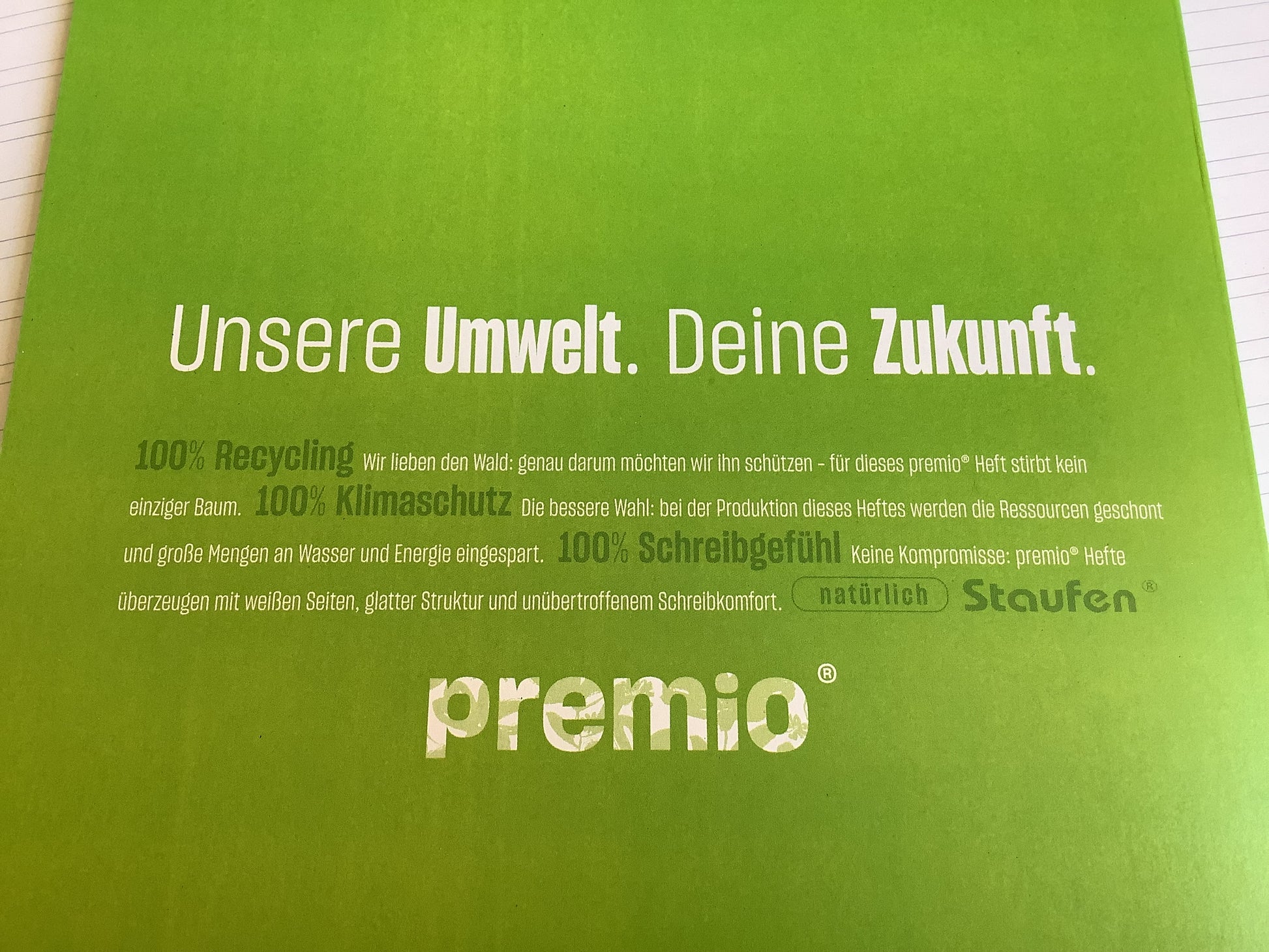 Schulheft A4  Lin.3 Premio 90g/m² - Polly Paper - Umweltfreundliche Schreibwaren