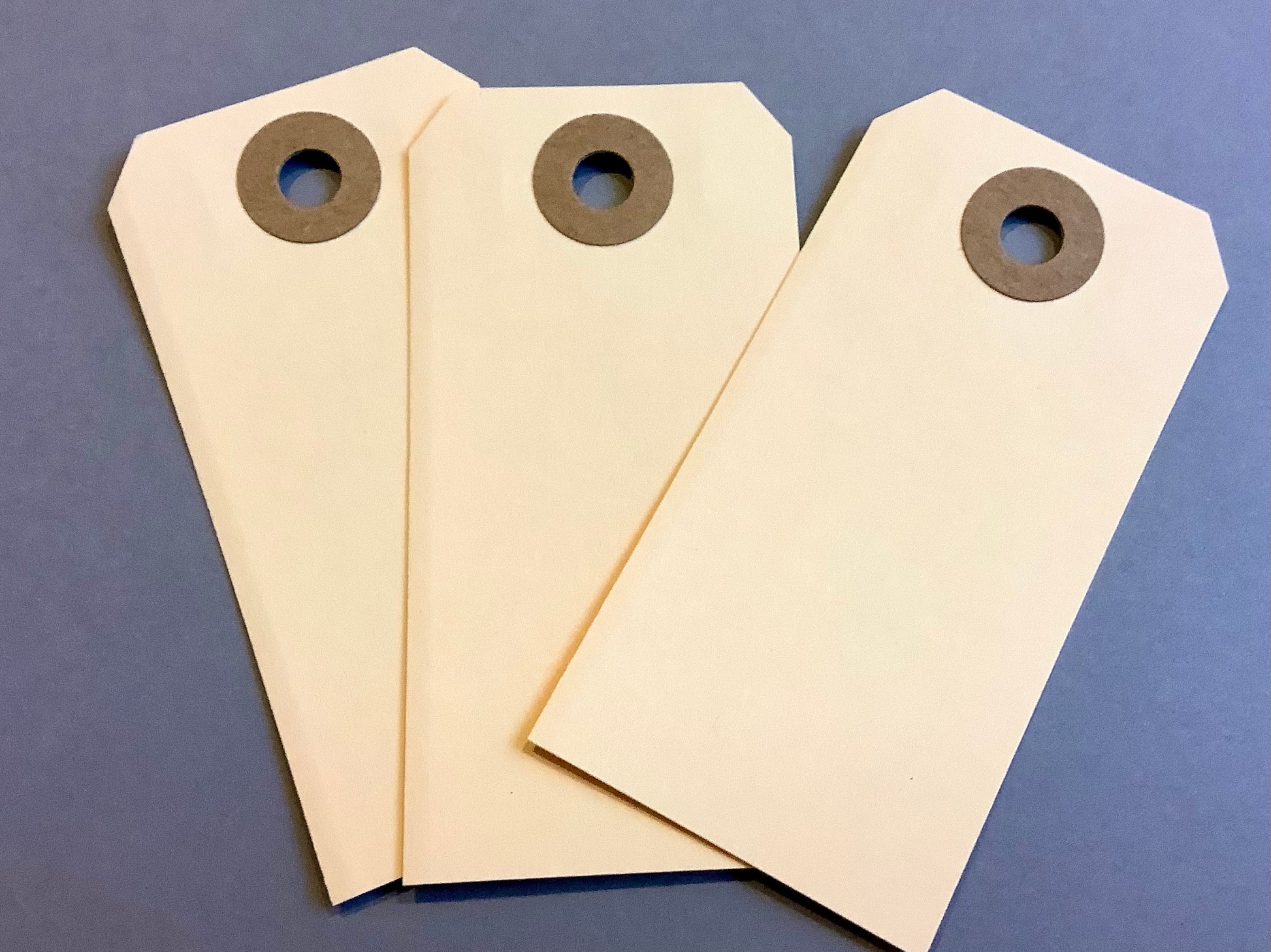 Geschenkanhänger Hängeetiketten Papier-tags Öse 4x8 - Polly Paper - Umweltfreundliche Schreibwaren