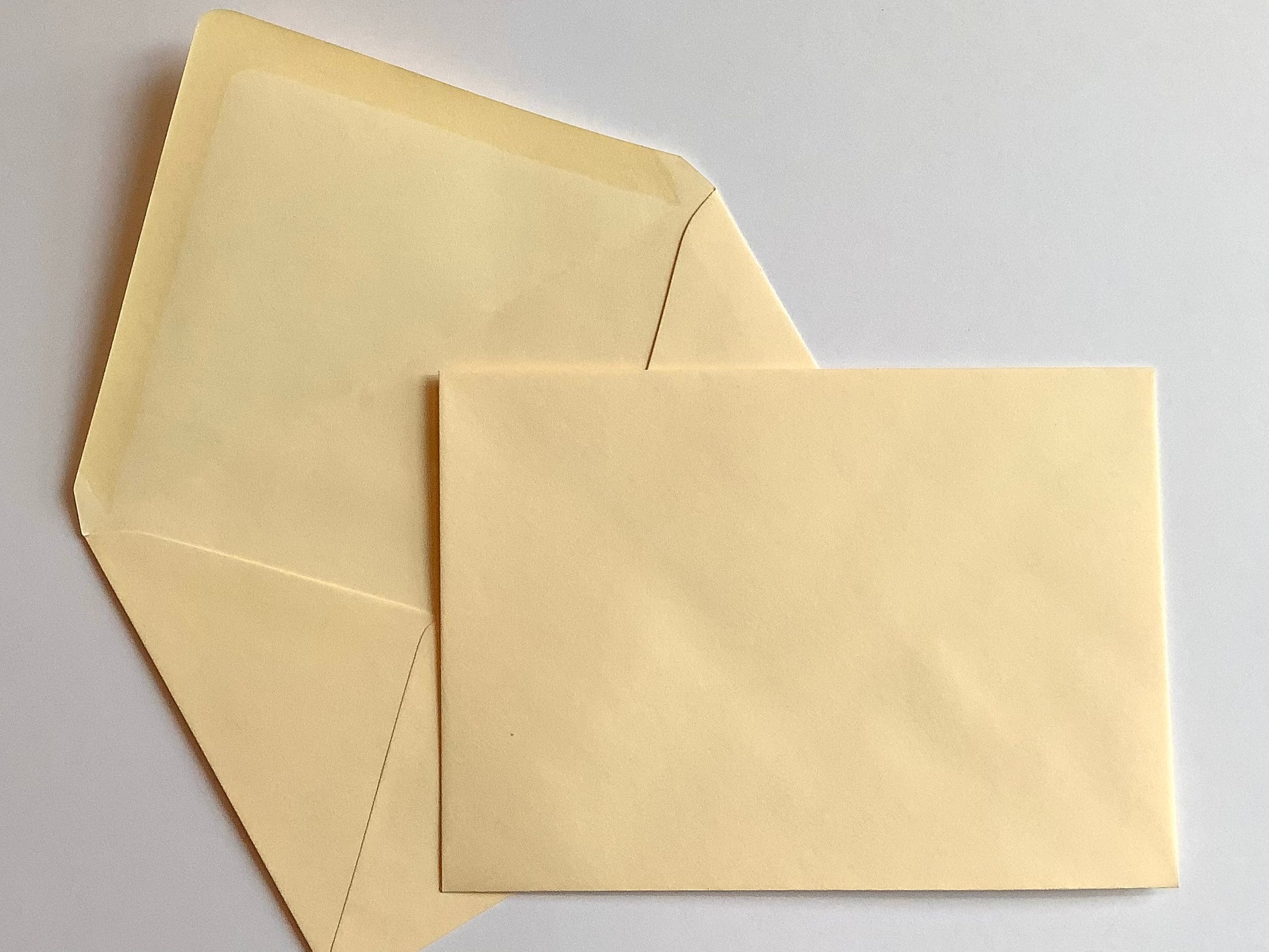 C6-Kuvert cremeweiß Spitzklappe einzeln - Polly Paper - Umweltfreundliche Schreibwaren