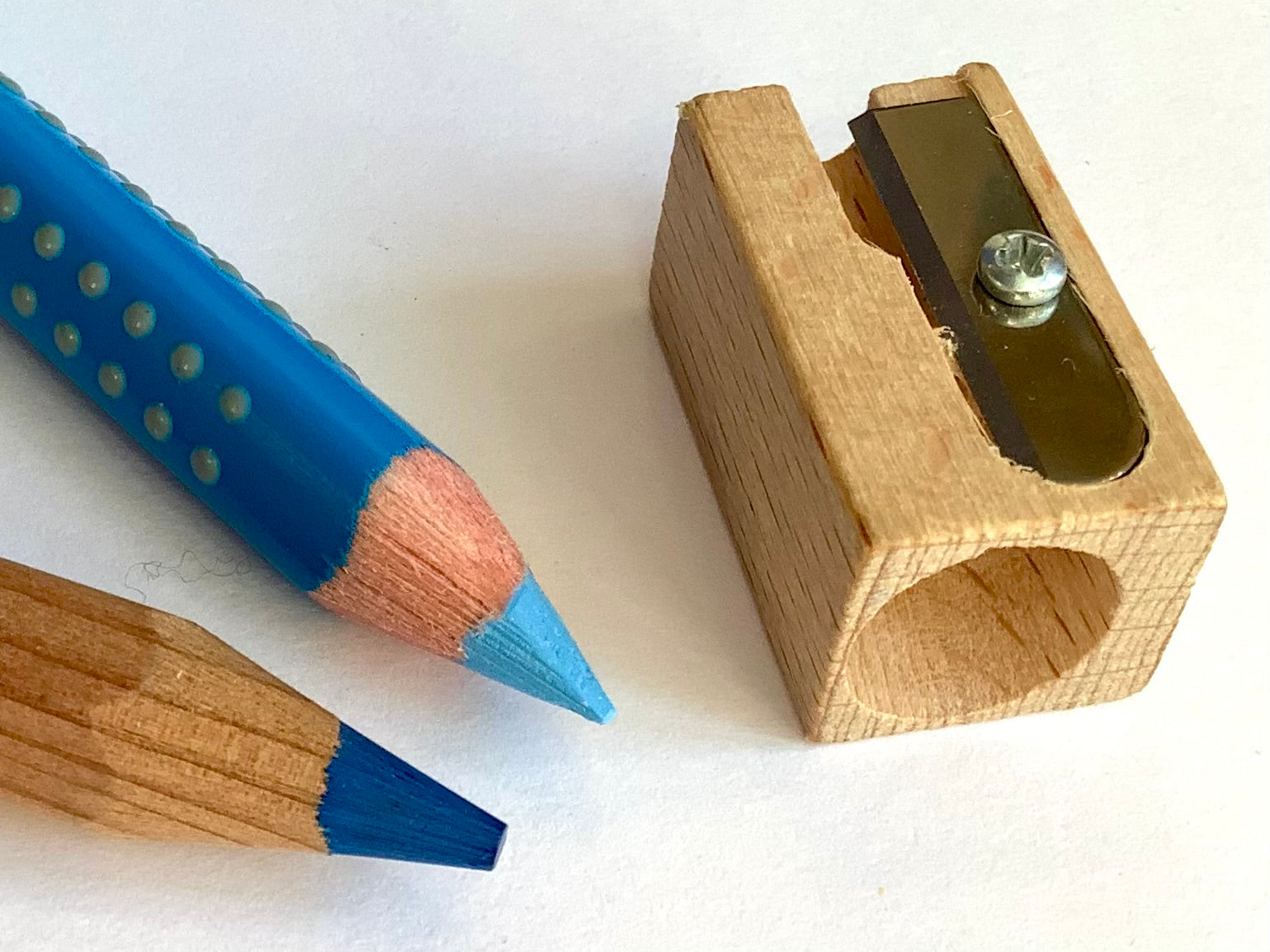 Buntstiftspitzer 11,2mm Buchenholz (f. Wachsstifte) - Polly Paper - Umweltfreundliche Schreibwaren