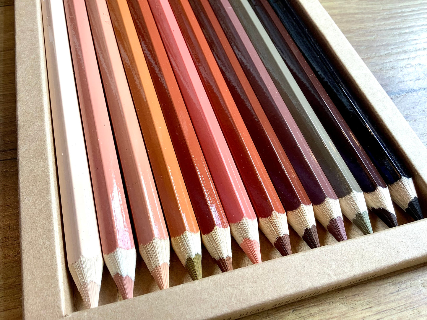 Hautfarben 12 Skin Tones Buntstifte° - Polly Paper - Umweltfreundliche Schreibwaren