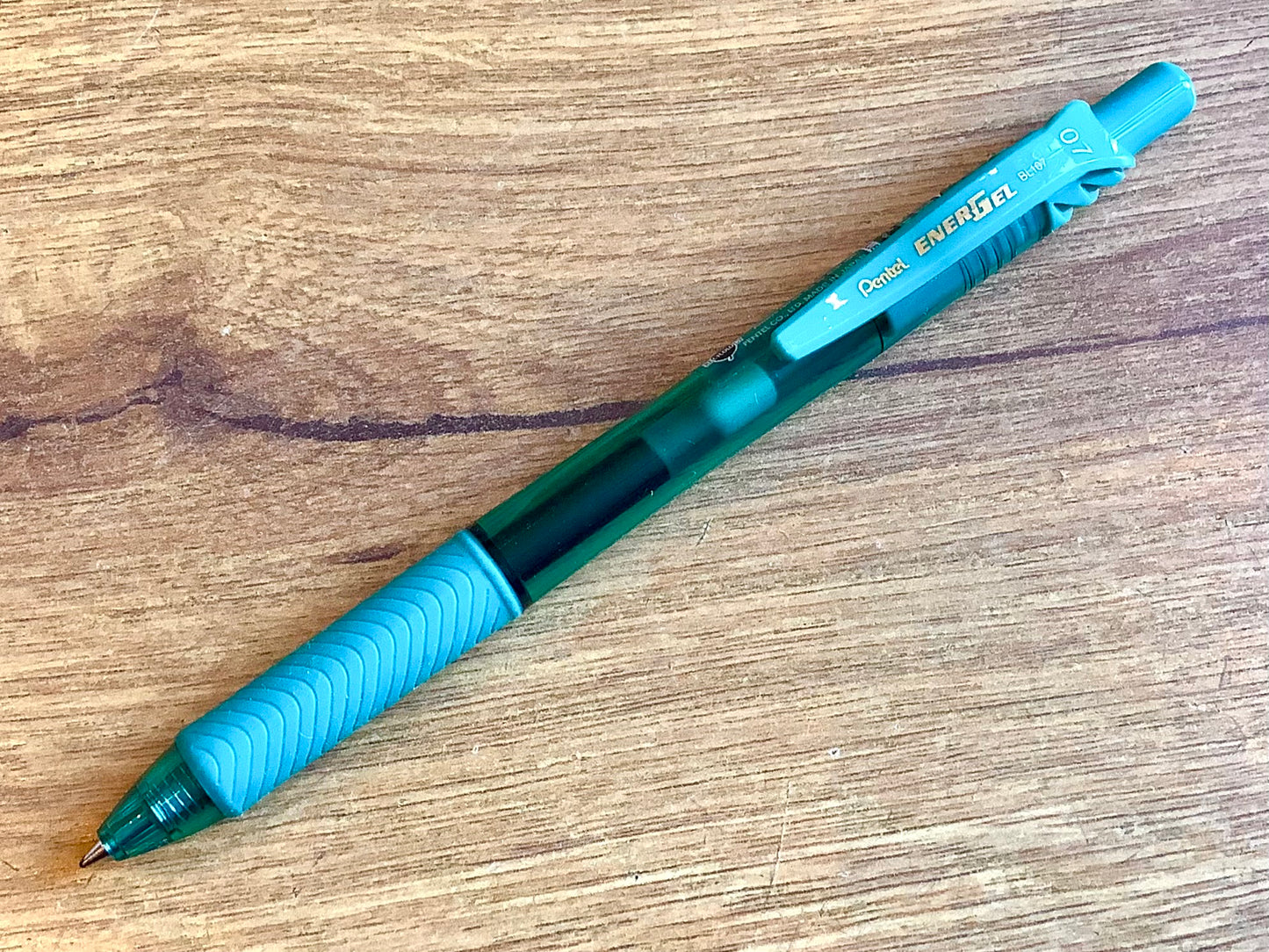 Gelschreiber EnerGel-X 0.7 Pentel BL107 84% recycelt - Polly Paper - Umweltfreundliche Schreibwaren