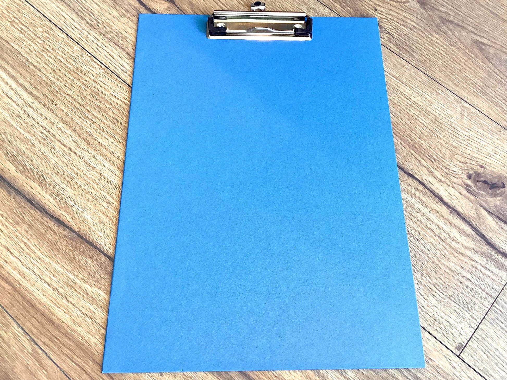 Klemmbrett blau Recyclingpappe Falken - Polly Paper - Umweltfreundliche Schreibwaren