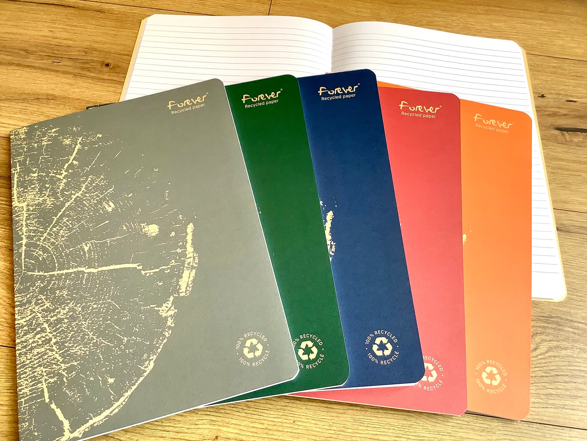 Liniertes A4-Heft von Clairefontaine forever (Recyclingpapier)
