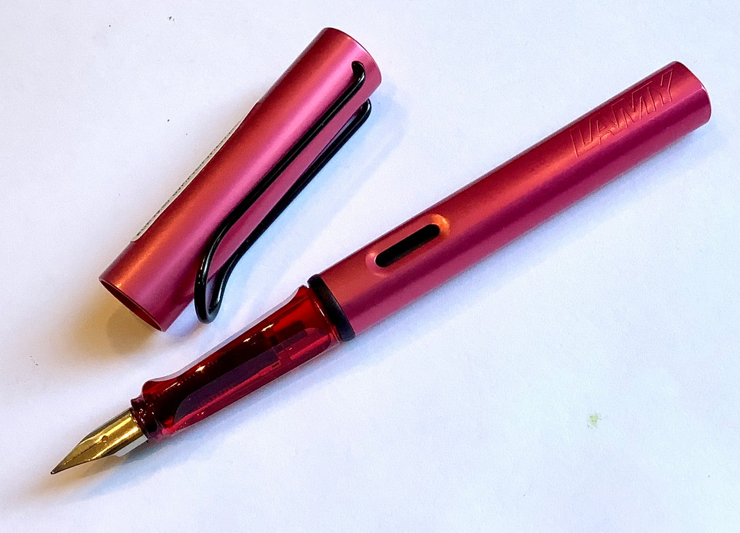 Roter Füller Alstar von Lamy