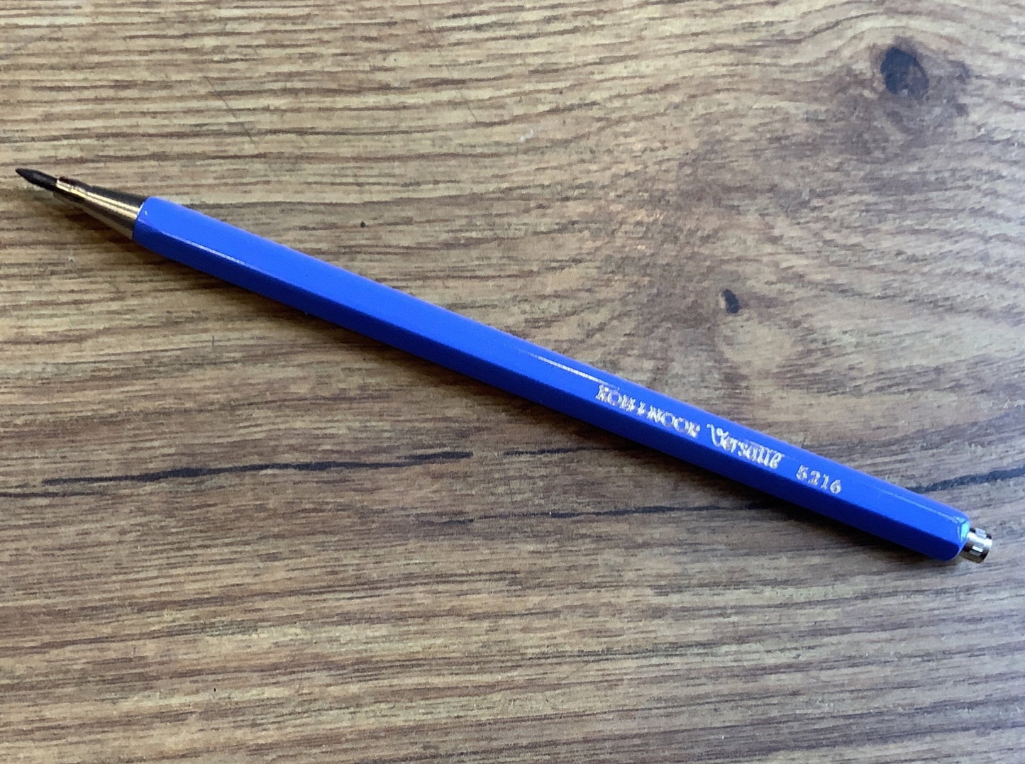 Fallminenstift 2mm Koh-i-noor Versatil 5216 Metall - Polly Paper - Umweltfreundliche Schreibwaren