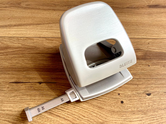 Locher arktisweiß LEITZ 5006 Metall