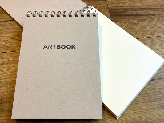 Malblock mit Deckel aus dicker Graupappe, schwarzer Aufdruck "ARTBOOK"