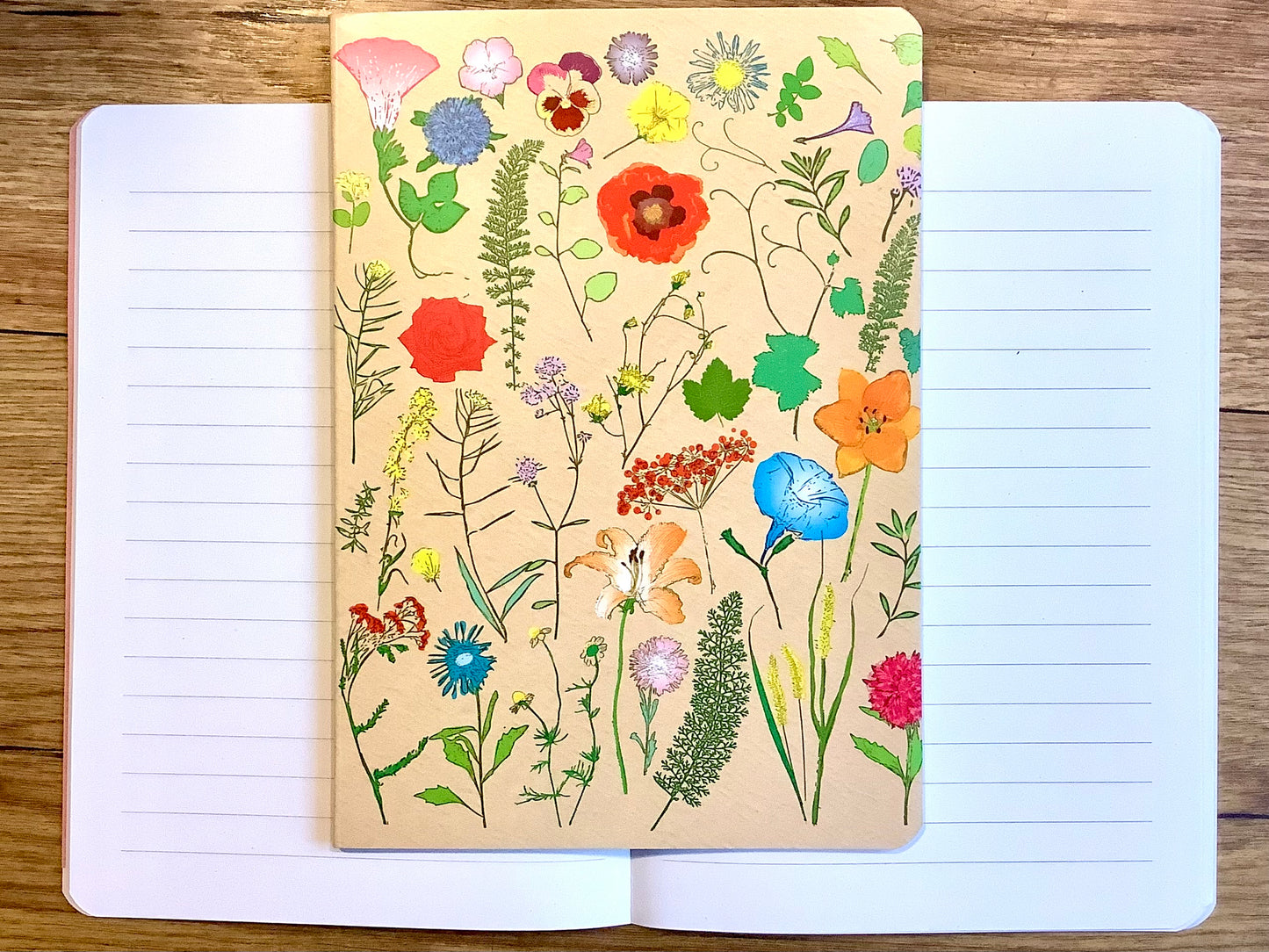 Liniertes Notizheft A5 liniert, Blumen auf dem Cover, abgerundete Ecken