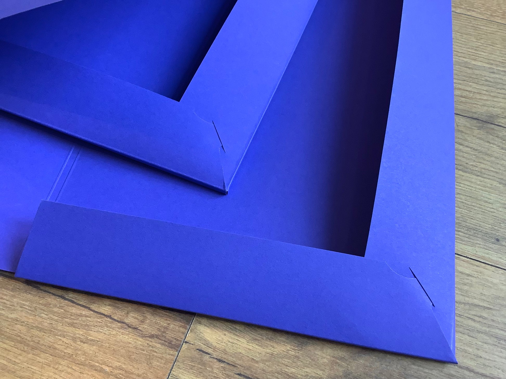 blaue Pressemappen