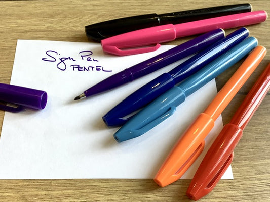 Sign Pen S520 83 % recycled Pentel° - Polly Paper - Umweltfreundliche Schreibwaren