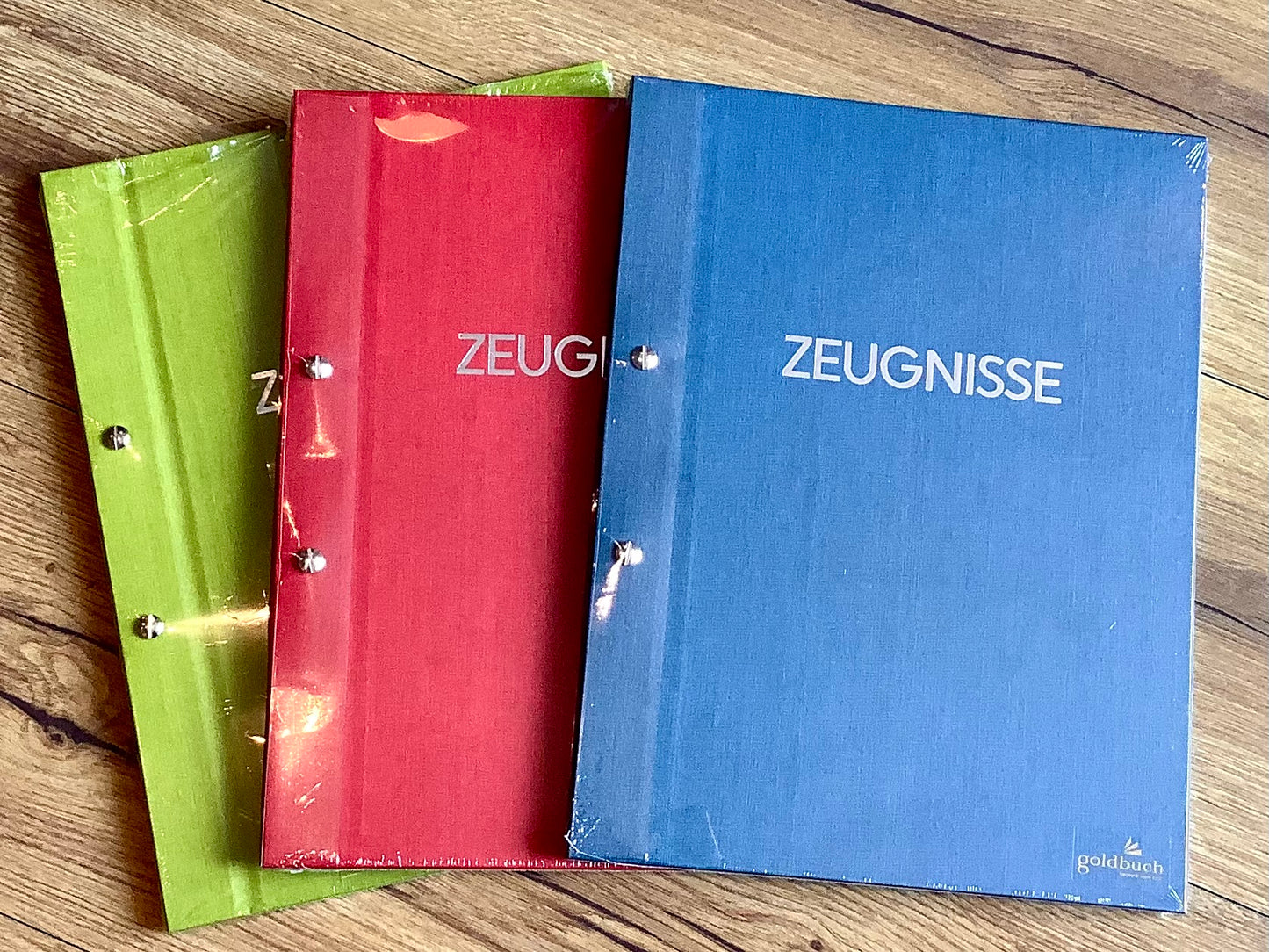 Zeugnismappen Schraubmappen von Goldbuch - erhältlich bei Polly Paper in Berlin-Mitte