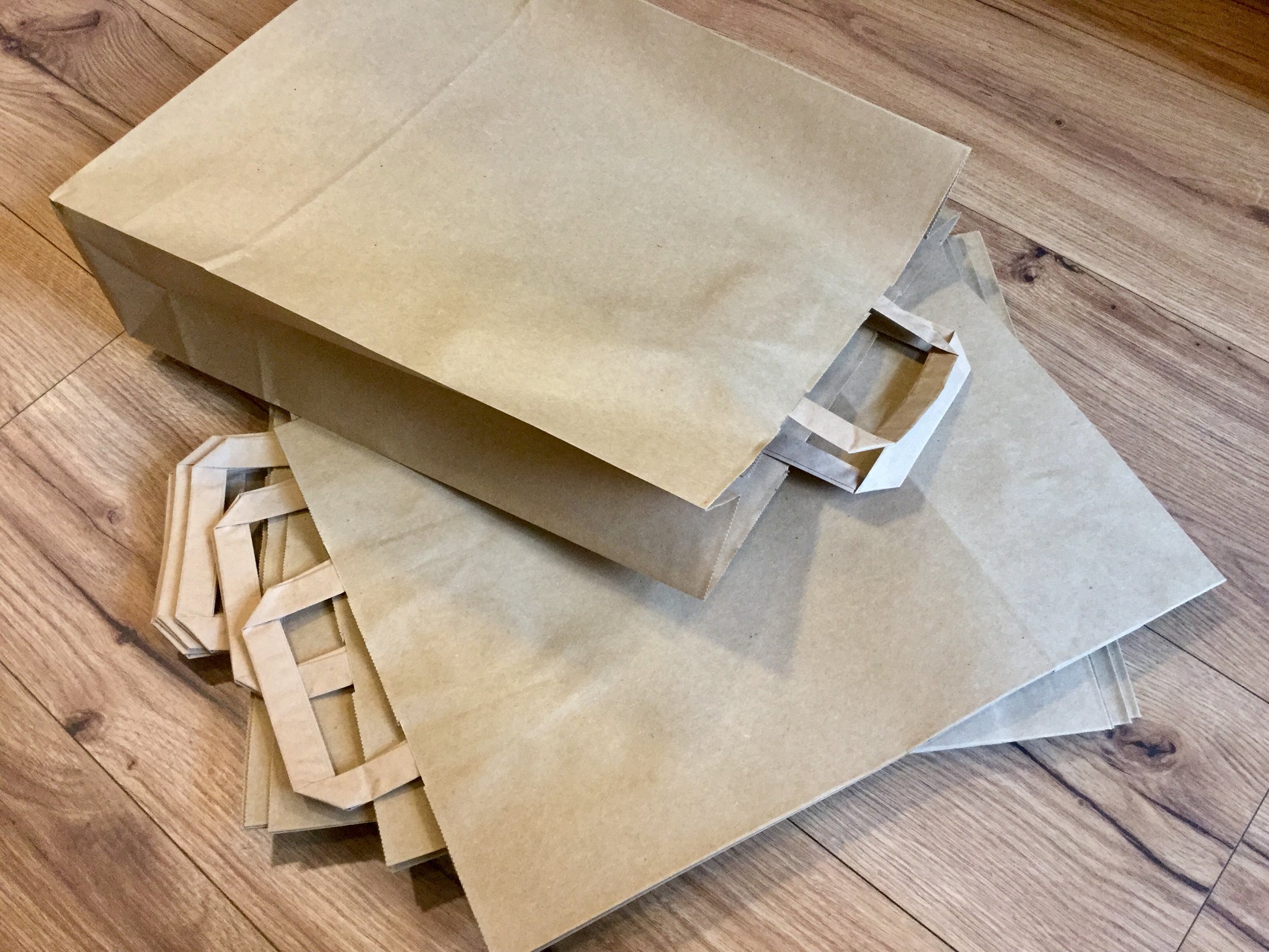 Papiertragetasche Recycling 50St. 32x40x11 groß - Polly Paper - Umweltfreundliche Schreibwaren