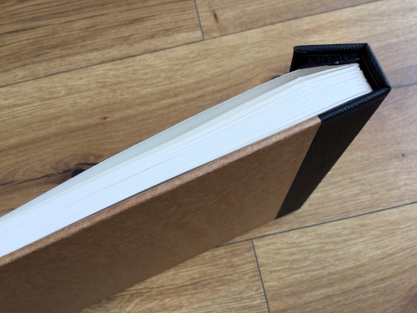 Skizzenblock A4 120g nachfüllbar Schwartz°