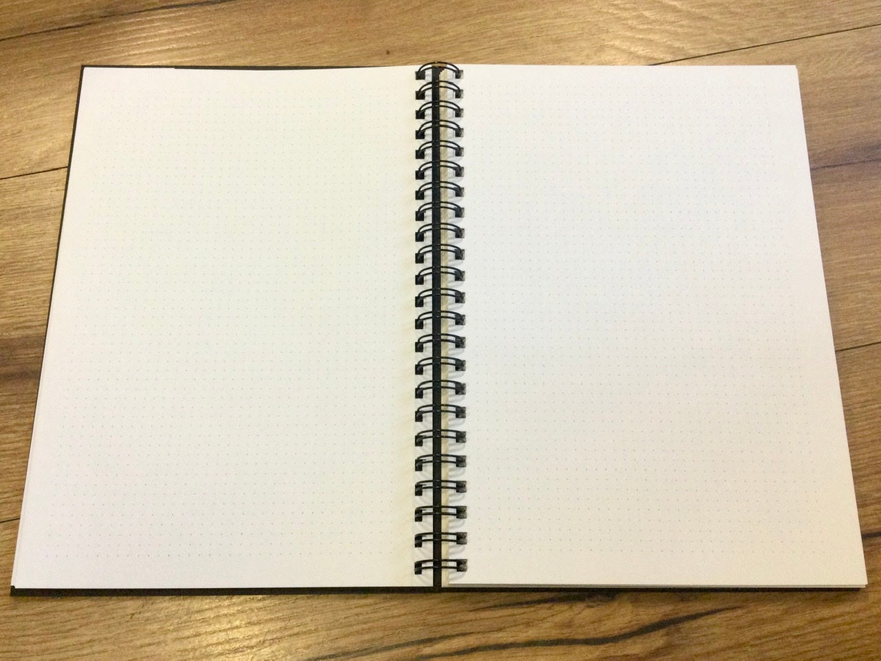 Feldbuch A5 dotted 90Bl 90g/m² - Polly Paper - Umweltfreundliche Schreibwaren