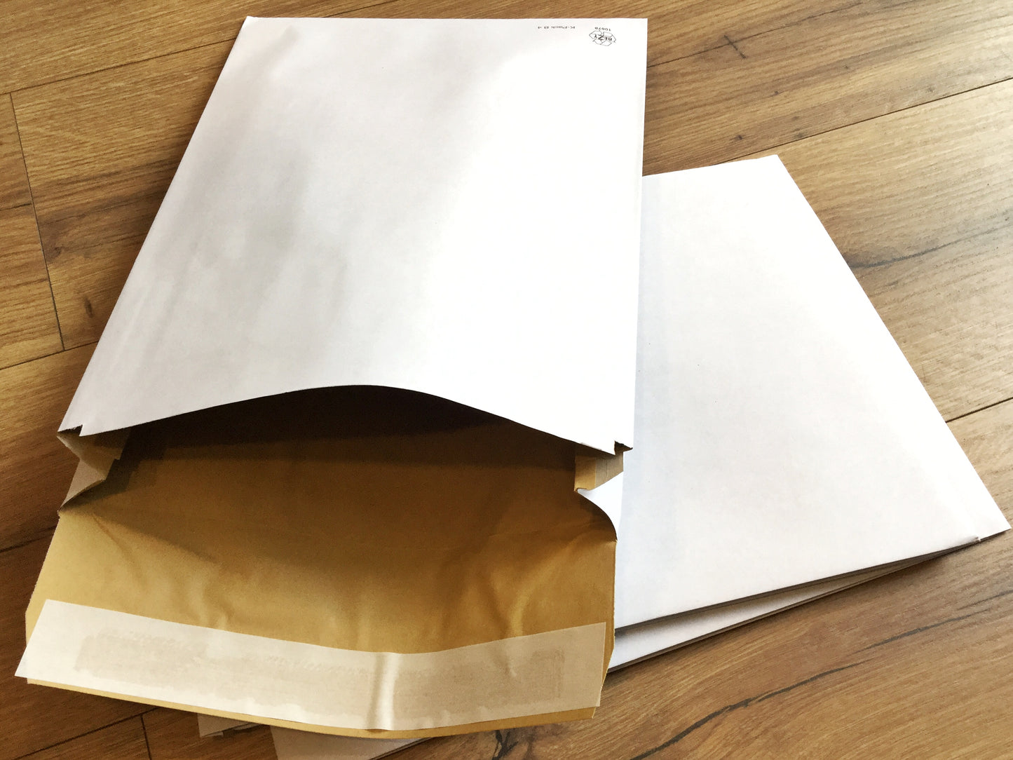 Versandtasche B5 wattiert weiß Falte 25x17cm K-Pack° - Polly Paper - Umweltfreundliche Schreibwaren