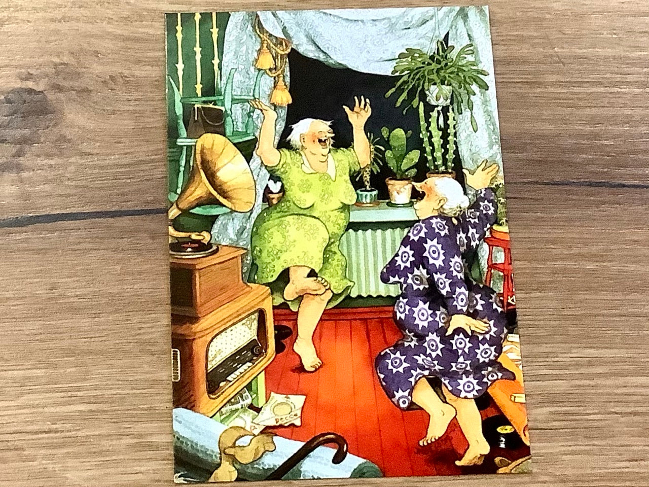 Postkarte Löök Frauen tanzen - Polly Paper - Umweltfreundliche Schreibwaren