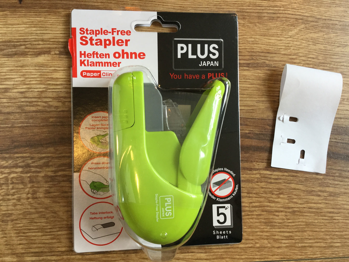 Stapler PLUS Heftgerät ohne Klammern - Polly Paper - Umweltfreundliche Schreibwaren