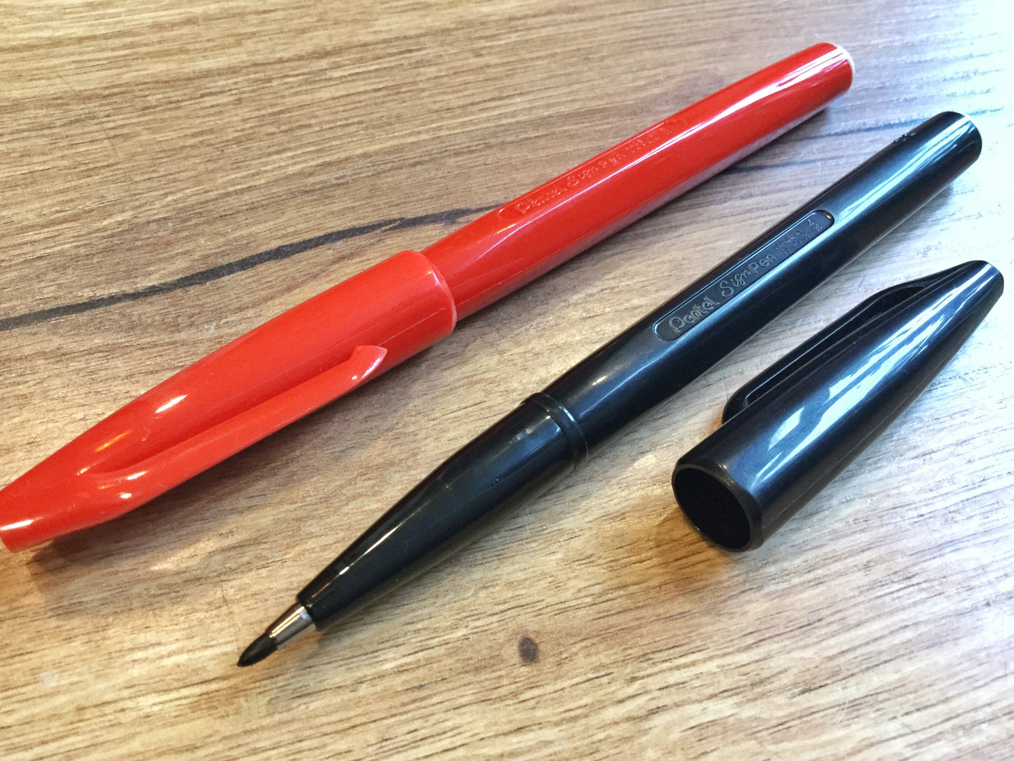 Sign Pen S520 83 % recycled Pentel° - Polly Paper - Umweltfreundliche Schreibwaren