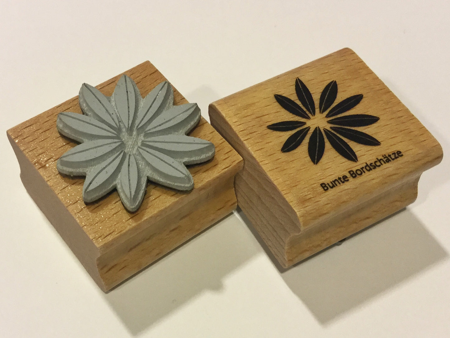 Stempel Lupinenblatt 3x3cm Bunte Bordschätze - Polly Paper - Umweltfreundliche Schreibwaren