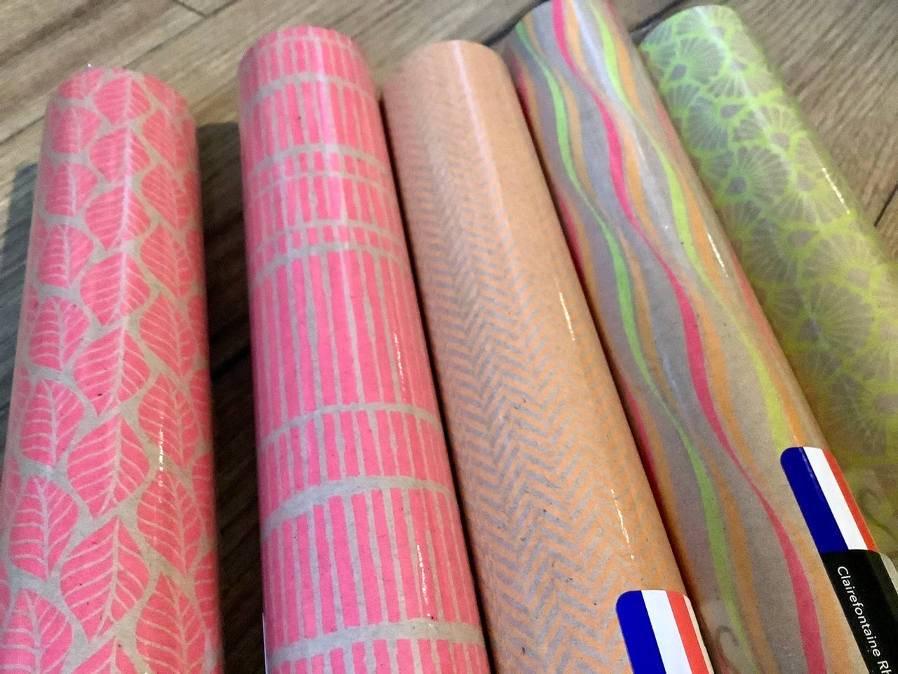 Geschenkpapierrolle neon RC Clairefontaine - Polly Paper - Umweltfreundliche Schreibwaren