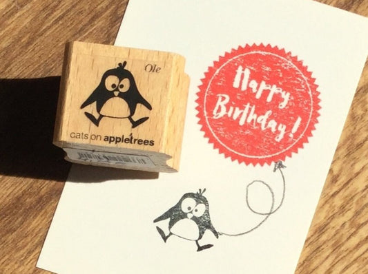 Stempel Pinguin Ole springt (Cats on appletrees) - Polly Paper - Umweltfreundliche Schreibwaren